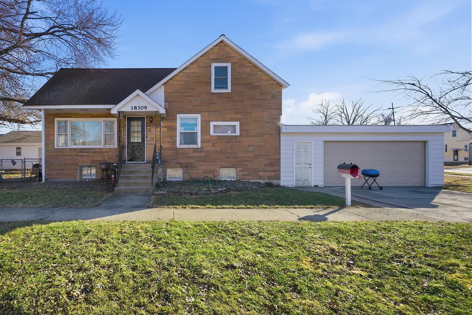 18309 Grant St photo 1