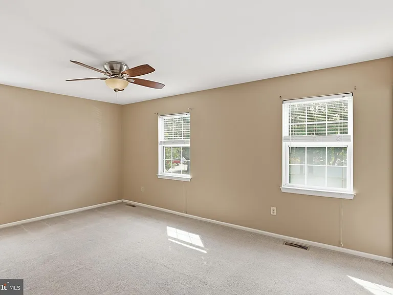 251 N Caroline Pl — Photo 24