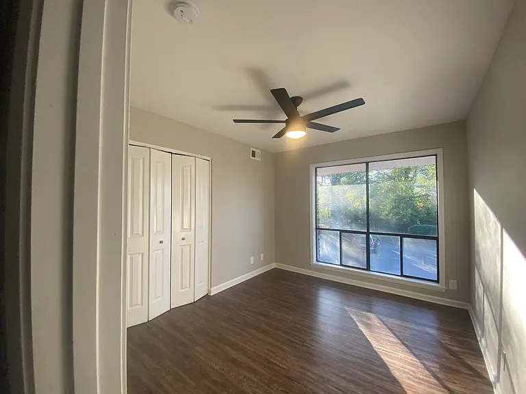 306 Alexander St SE #2 — Photo 5