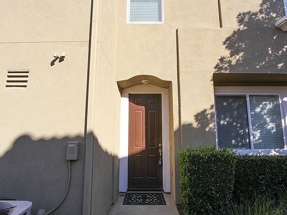 4th image of 35842 Ellison Ln Unit 1