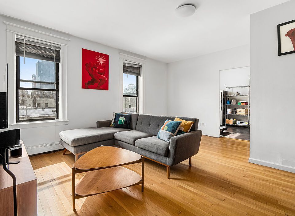 1st image of 36-24 13th St APT 2R