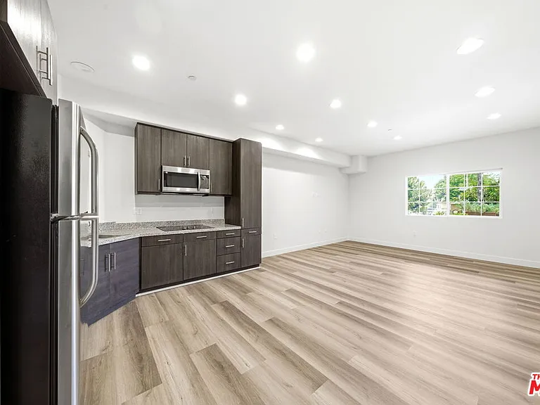 1408 W Washington Blvd #101 — Photo 5