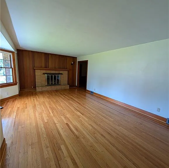 4720 Haywood Dr — Photo 5