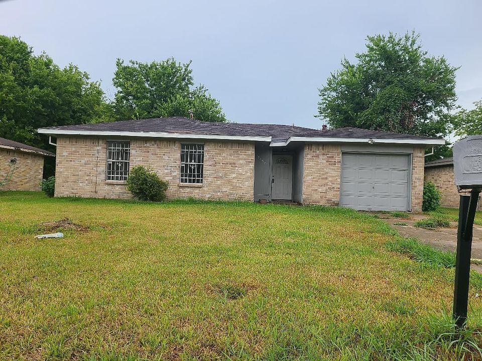 1st image of 12823 Glenhollow Dr