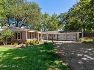 1556 N 5th Ave, St Charles, IL 60174
