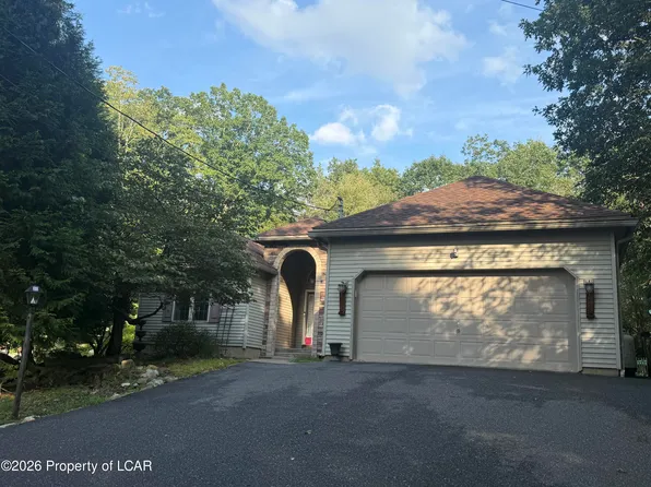 124 Debbie Dr, Drums, PA 18222