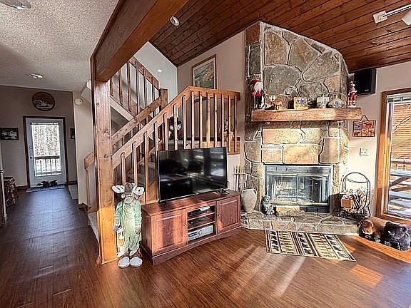 4th image of 112 Forest Ridge Rd