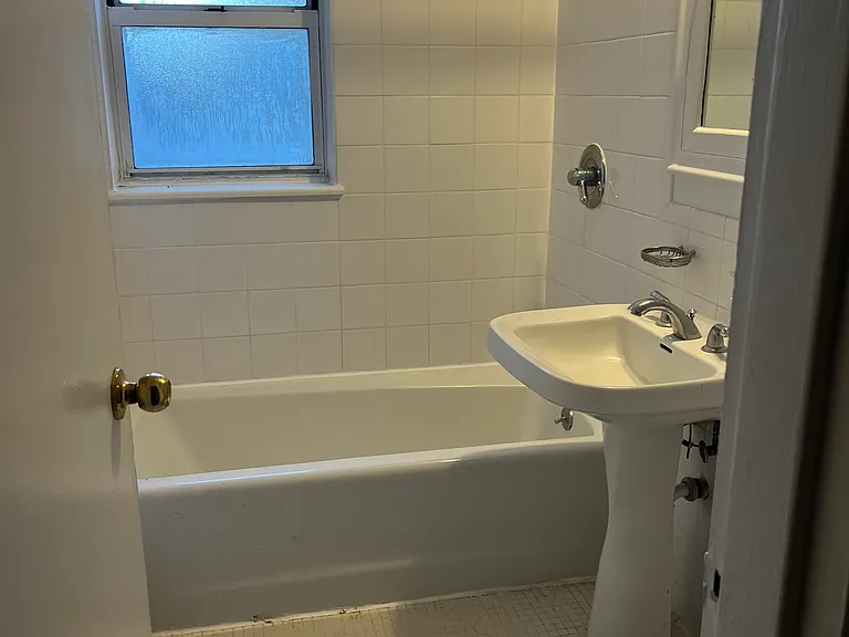Westfield Manor — Photo 25