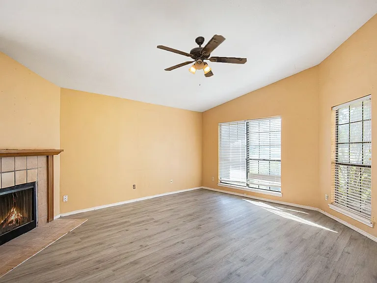 6600 Brookhaven Ct — Photo 5