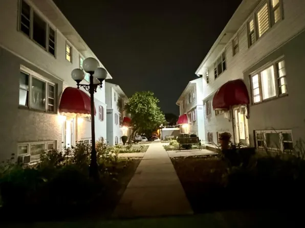 9449 Kelvin Ln APT 2885, Schiller Park, IL 60176
