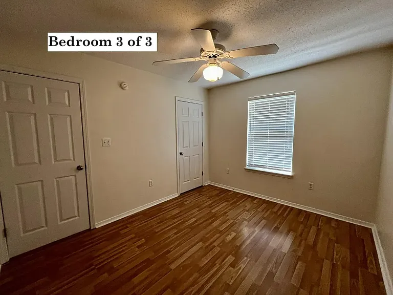 1604 Chadwick Ln — Photo 8