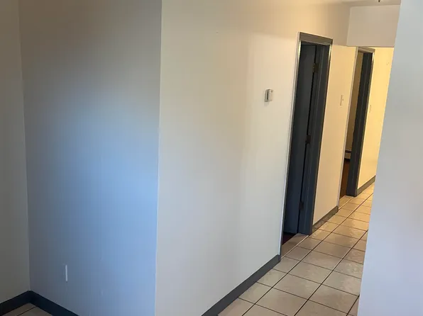 1211 Hillside Place image 10 of 12