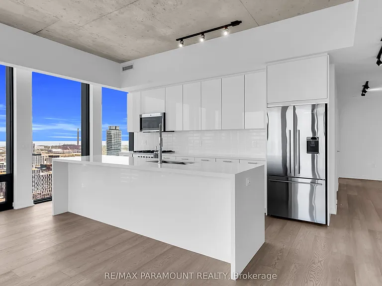 284 King St E #3104 — Photo 12