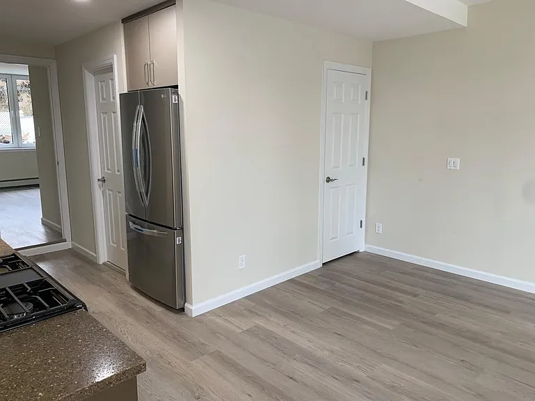 3686 Shore Pkwy — Photo 2