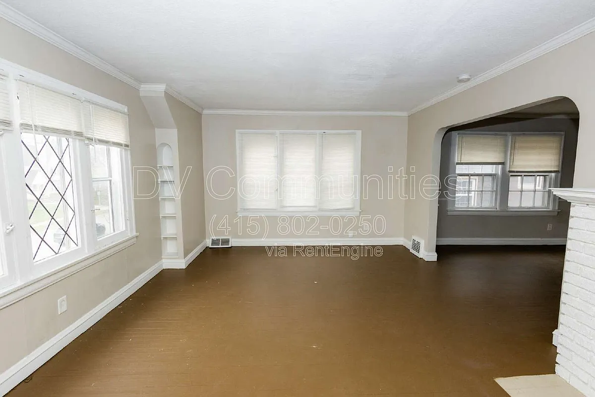 Building Photo - 3579 Riedham Rd #UP