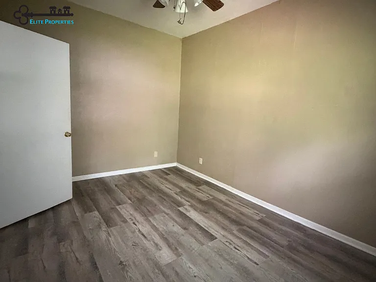 11 W Tyndal St — Photo 2