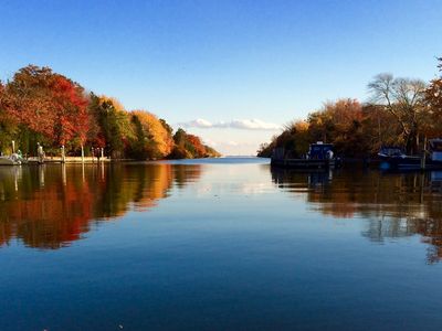 82 Boathouse Ln, Bay Shore, NY, 11706