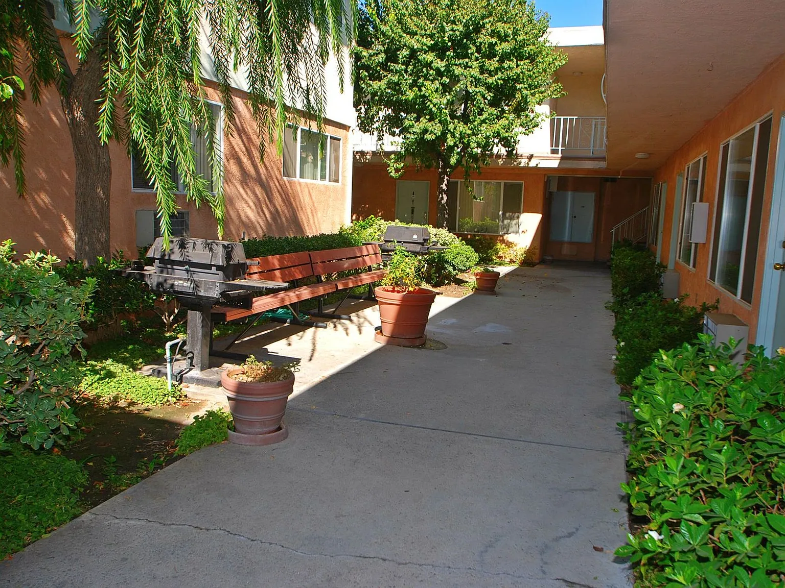 Casa Patrina Apts...Gorgeous Newly Remodeled Apartments...CALL NOW! — Photo 3