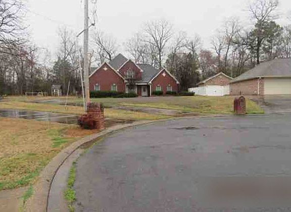 4th image of 111 Lincoln Ridge Cir