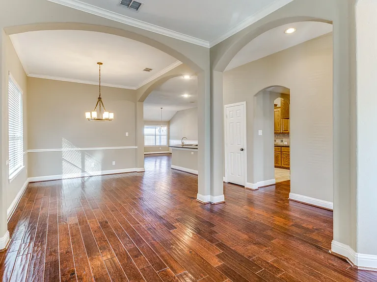 1241 Millers Creek Dr — Photo 19