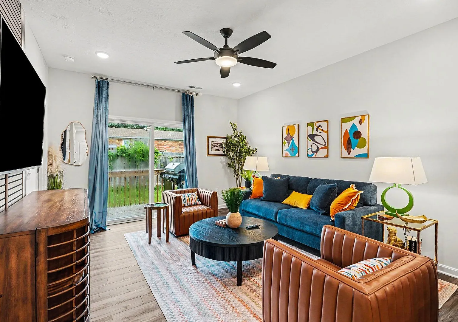 New Cozy 2BR Retreat w/ Garage & Full Kitchen — Photo 2