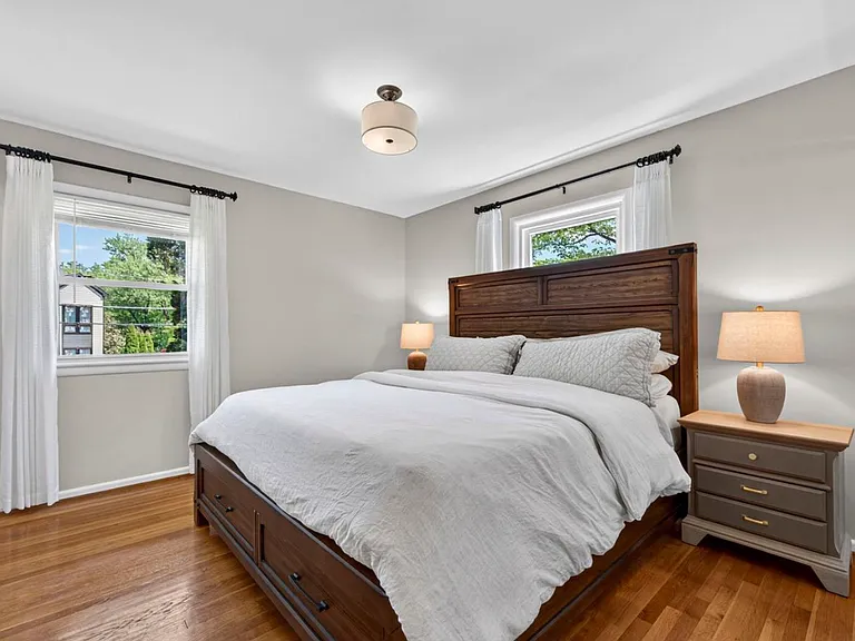 1109 Hillcrest Dr SW — Photo 19