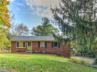 8 Hillview Cir #79, Asheville, NC 28805