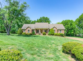 325 Clearview Dr, Springfield, TN 37172