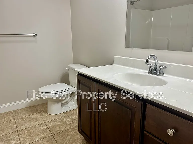 1420 School House Ln — Photo 14