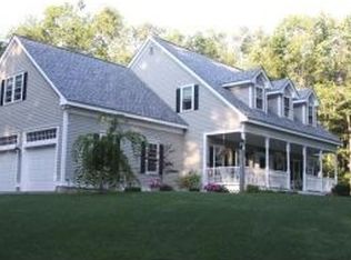 32 Pulpit Rock Rd, Chester, NH 03036