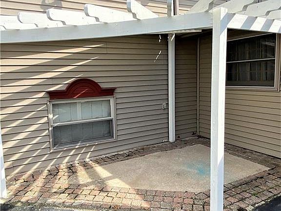 3rd image of 103 Cherry Ln