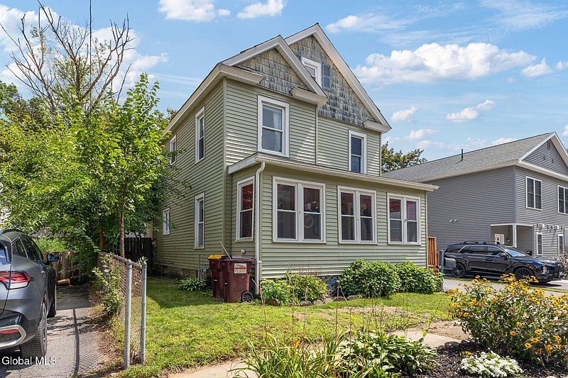 2nd image of 17 Kenworthy Avenue