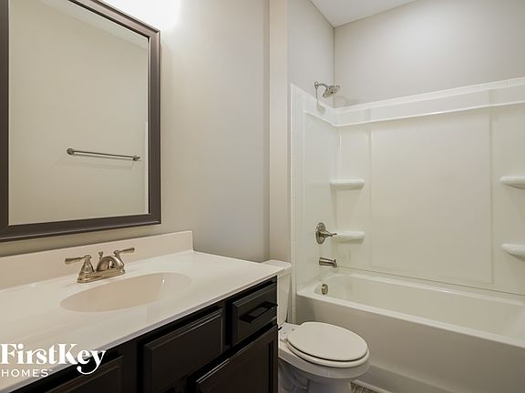 5th image of 632 Galvin Dr
