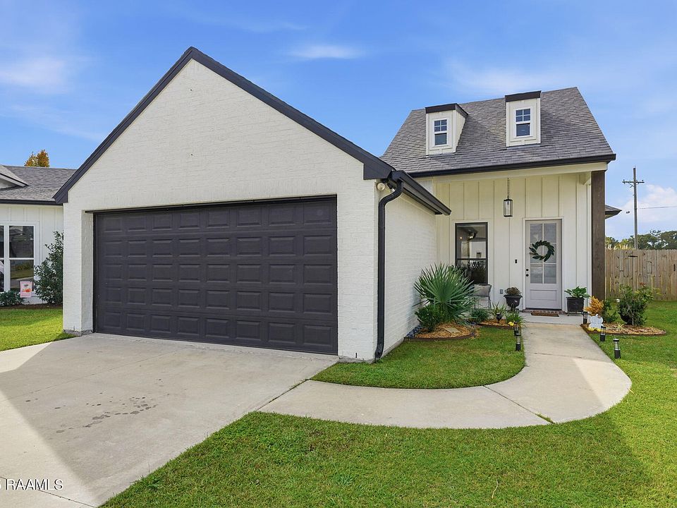 1st image of 210 San Sebastian Dr