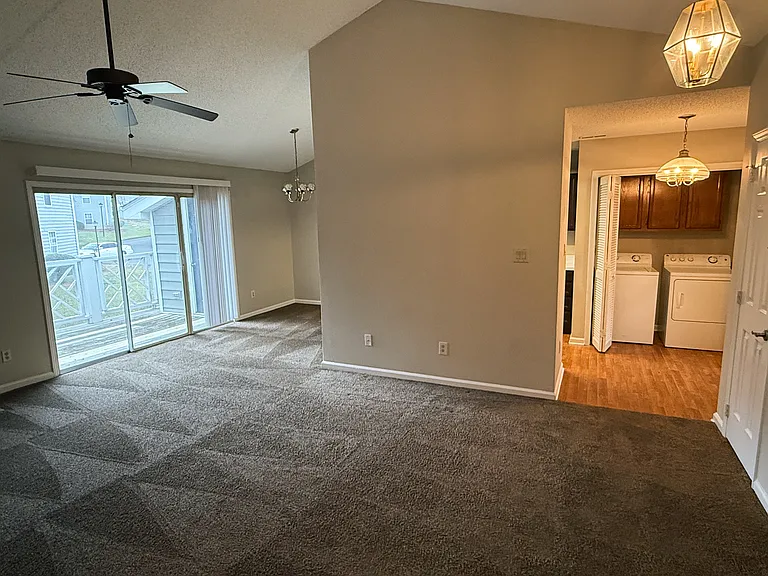 2802 Iron Gate Ln — Photo 5