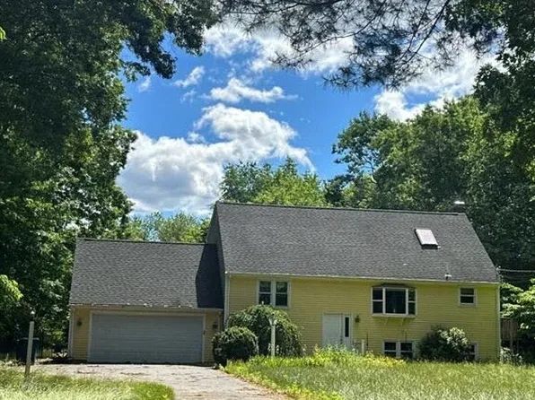15 N Precinct St, Lakeville, MA 02347
