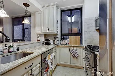 Rented by City Connections Realty