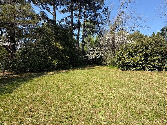 3rd image of 2585 New Clinton Rd