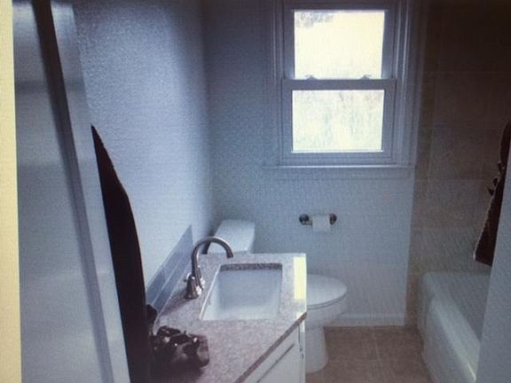 4th image of 1930 E Sheridan St