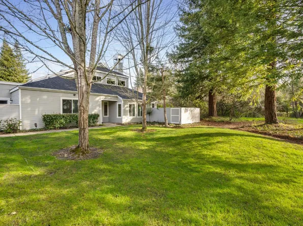 2322 Lakeview Drive, Santa Rosa, CA 95405