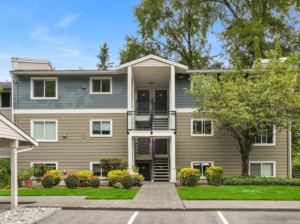 10830 E Riverside Dr, Bothell, WA 98011