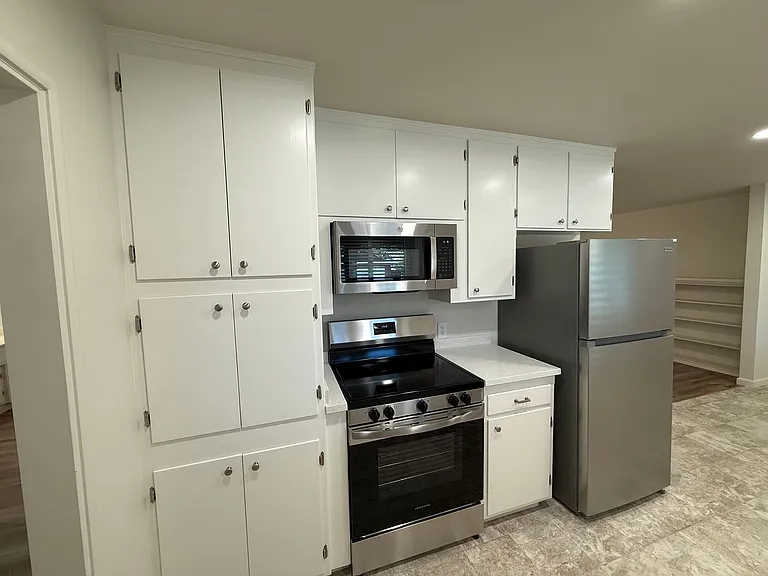 3709 Columbine Dr — Photo 9
