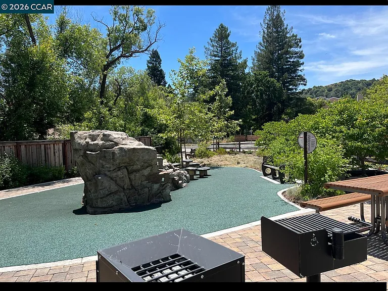 777 Country Club Dr — Photo 24
