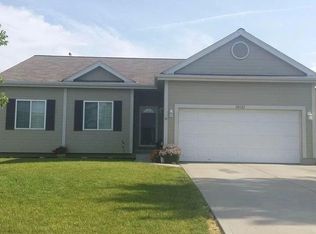 20922 Oak St, Gretna, NE 68028