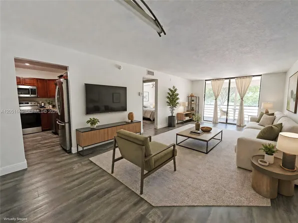 1400 Saint Charles Pl APT 217, Hollywood, FL 33026