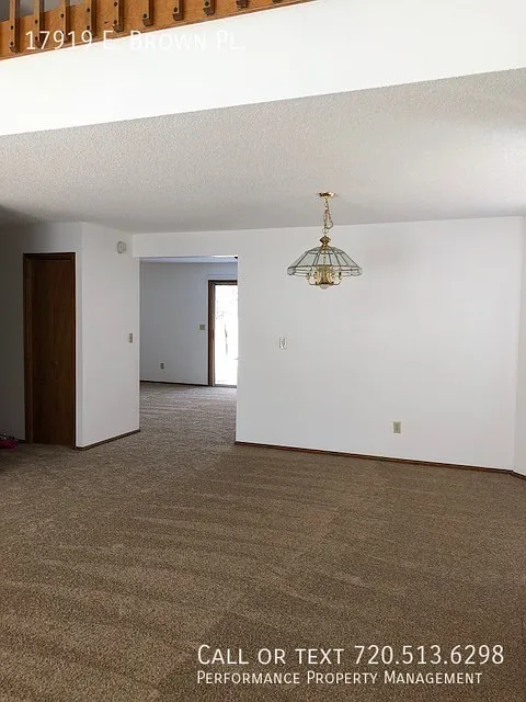 Beautiful 3-Bedroom Aurora Home with Spacious Yard & Modern Comforts — Photo 4