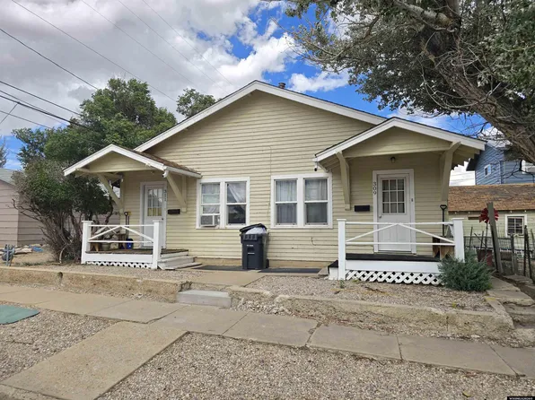 309 2nd St, Rawlins, WY 82301