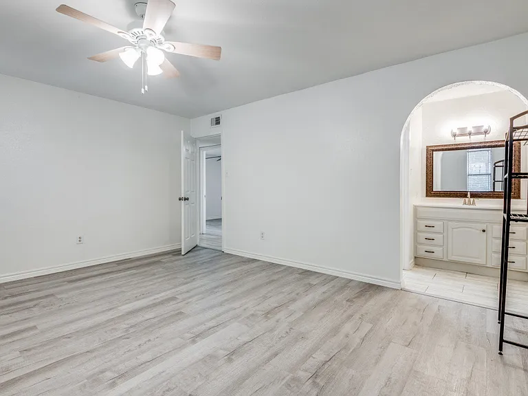 6013 Frontier Ln — Photo 14