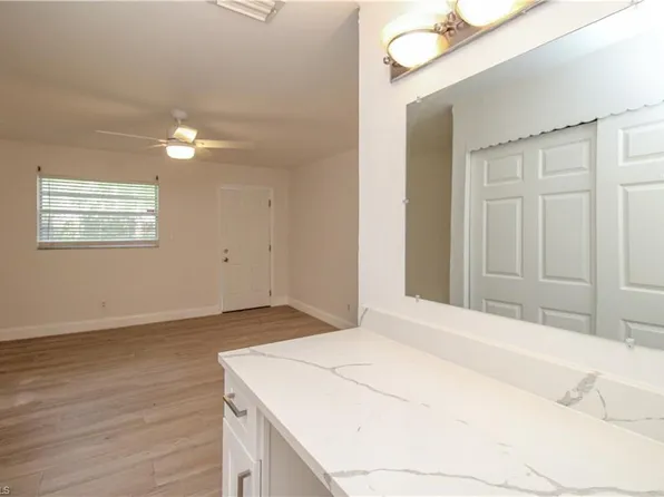 1331 Chesapeake Ave APT 4, Naples, FL 34102