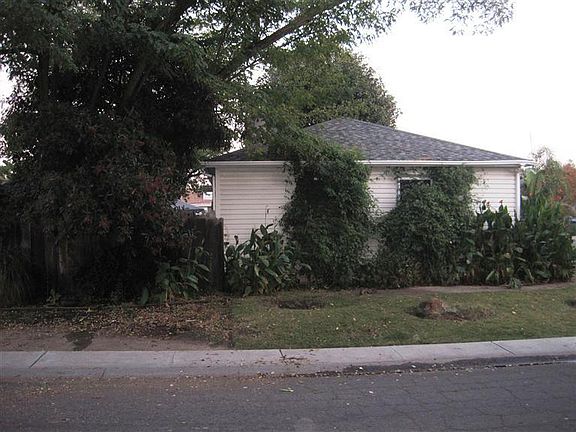 3rd image of 2087 W Telegraph Ave
